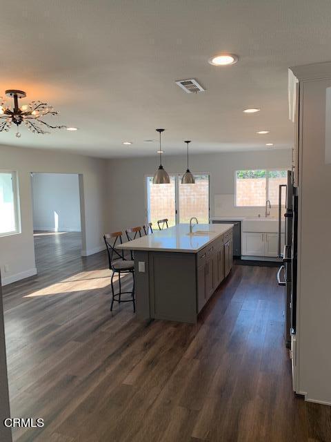 Building Photo - 2364 Jardin Dr