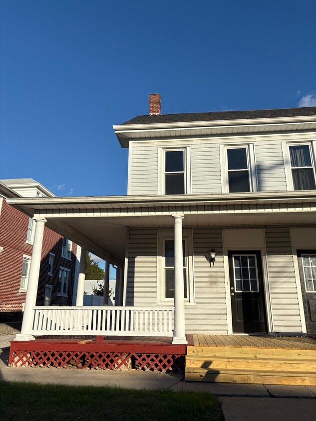 Foto principal - 115 S Franklin St