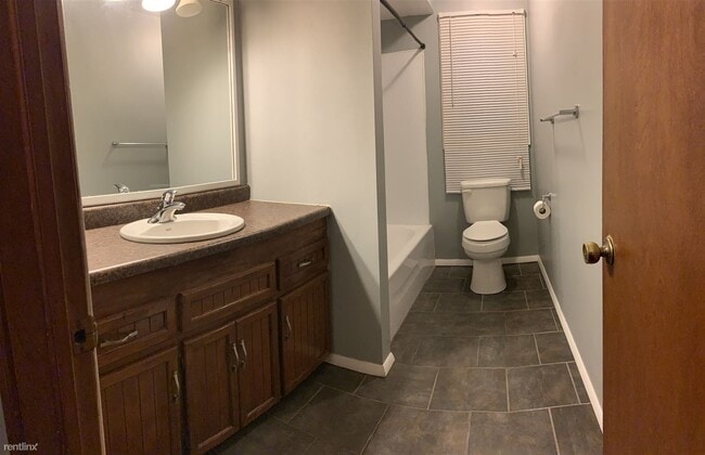 Foto del edificio - 4 br, 2 bath  - 1947 Greenfield Ave SW