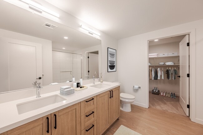 Building Photo - Village at Montclair