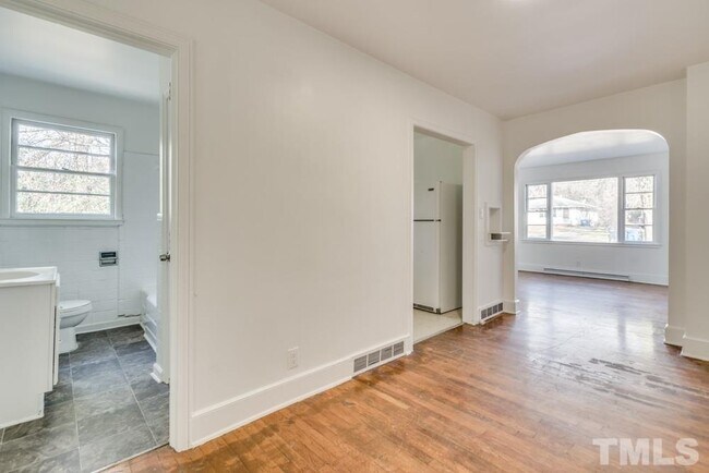 Building Photo - 520 E Geer St