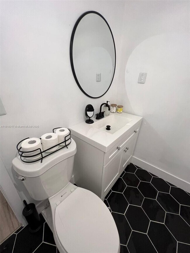Foto del edificio - 2701 NW 24th Ct