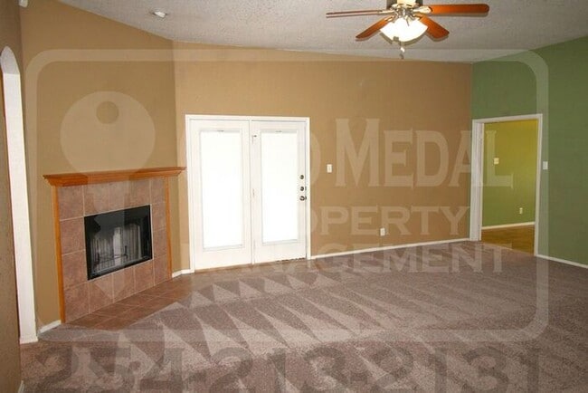 Building Photo - 4302 Hank Dr