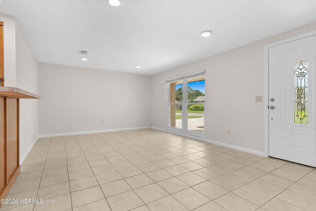 Foto del edificio - 250 Nautical Blvd S