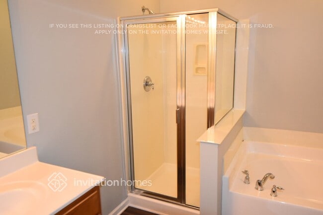 Foto del edificio - 927 Spring Meadow Dr