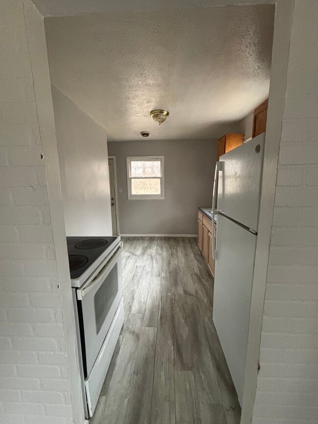 Kitchen - 323 N 36th St