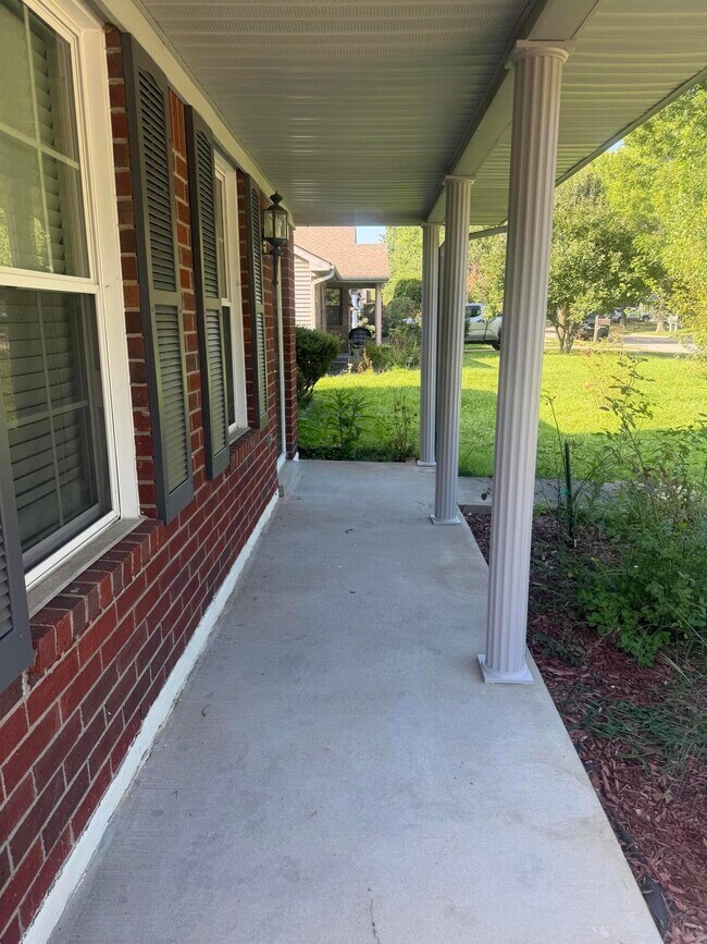 Foto del edificio - 837 Ridgebrook Rd
