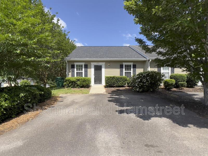 Primary Photo - 852 Pawley Ct