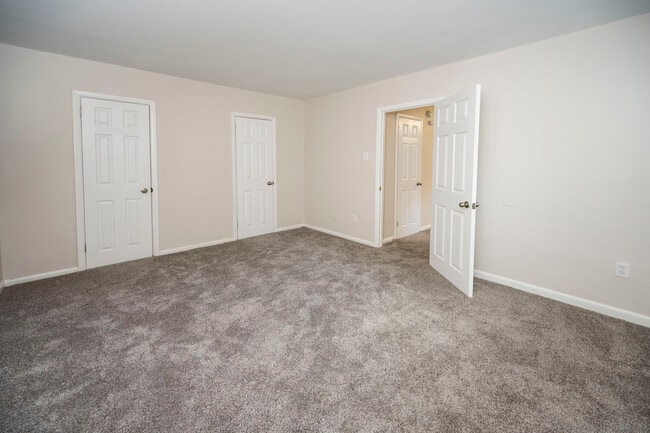 Building Photo - Rosewood Apartments