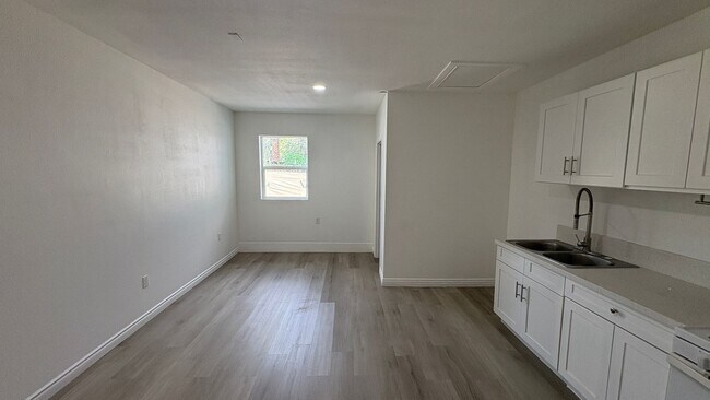 Foto del edificio - 24732 W 4th St