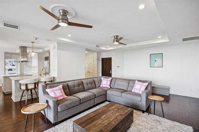 Foto del edificio - 5909 Luther Ln