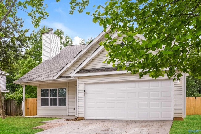 Building Photo - 229 River Oaks Dr