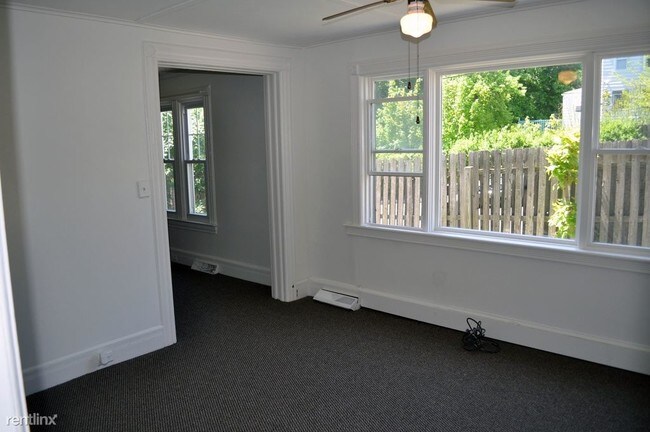 Building Photo - 20 W Dewey Ave
