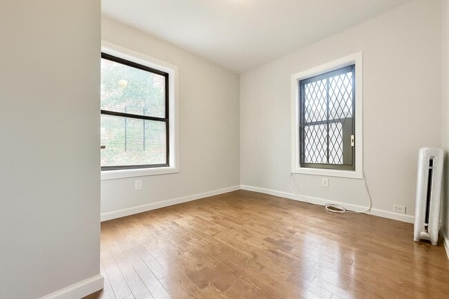 Foto del edificio - 518 W 204th St