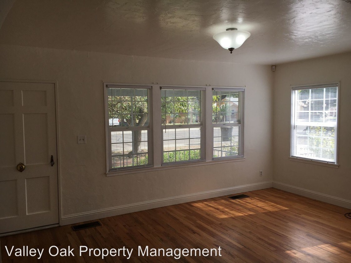 Building Photo - 3 br, 2 bath House - 2201 4th St