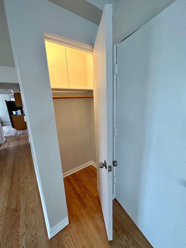 Foto del edificio - 5640 N Talman Ave