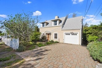 Building Photo - 7850 Crest Ave