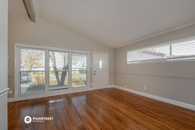 Building Photo - 244 Deane Ct