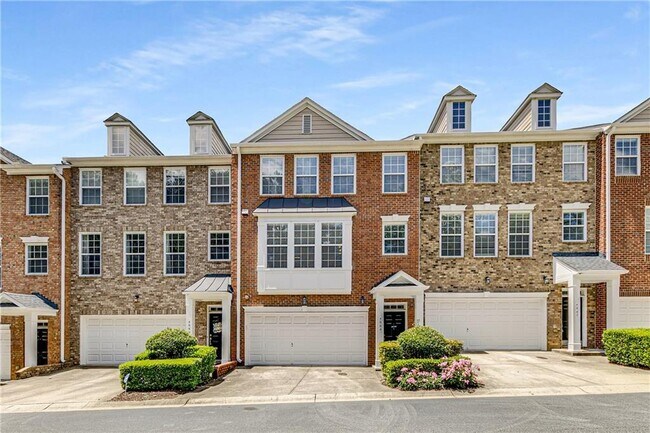 Building Photo - 4664 Creekside Villas Way
