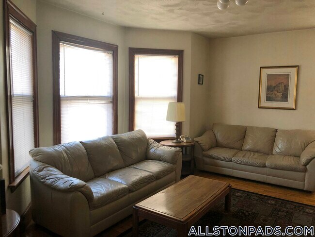 Foto del edificio - 36 Linden St