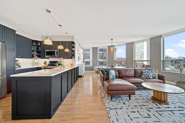 Foto del edificio - 421 W Huron St