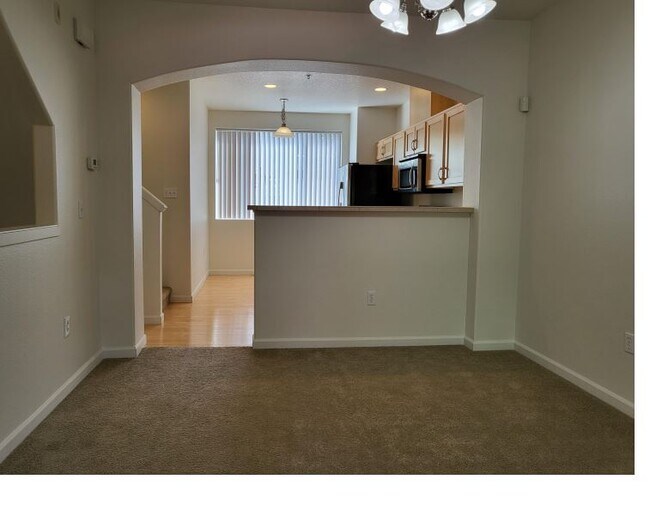 Building Photo - 15411 SW Mallard Dr
