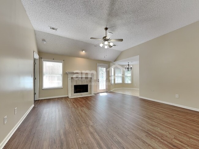 Building Photo - 505 Dresler Rd