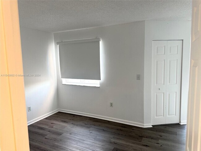 Foto del edificio - 8630 NW 5th Terrace