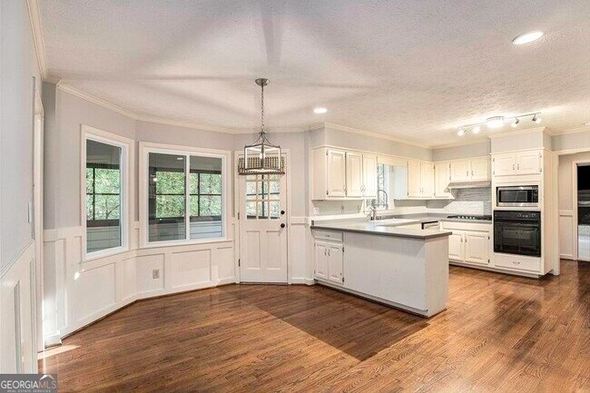 Building Photo - 5562 Bostwick Ct