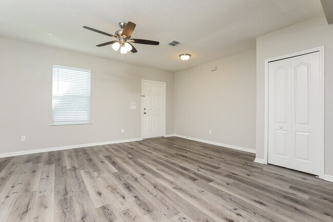 Foto del edificio - 2237 Aitkin Loop