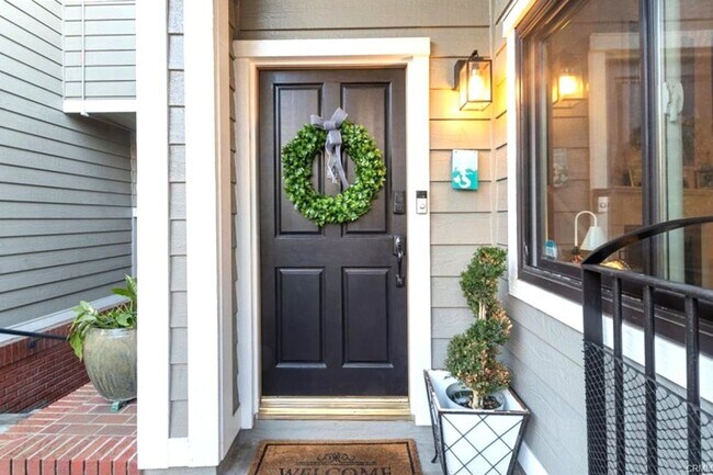 Foto del edificio - Updated 2 bedroom townhome in Manhattan Vi...