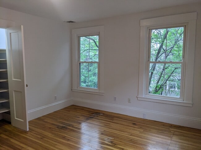 Building Photo - 29 Ellsworth Ave