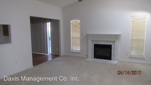 Foto del edificio - 4 br, 2.5 bath House - 228 Belmont Circle