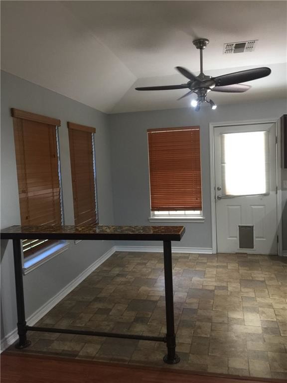 Building Photo - 3726 Sunnyville Dr