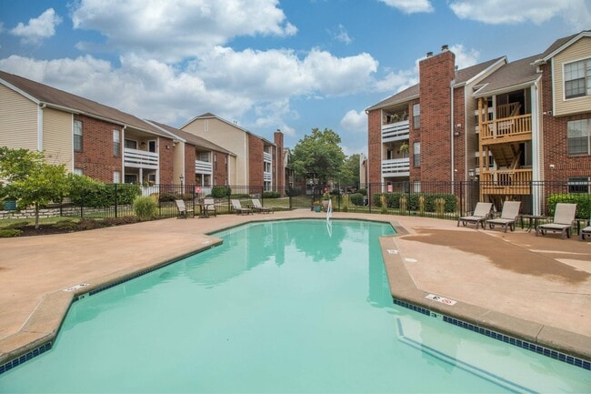 Building Photo - Silverwood Apartments