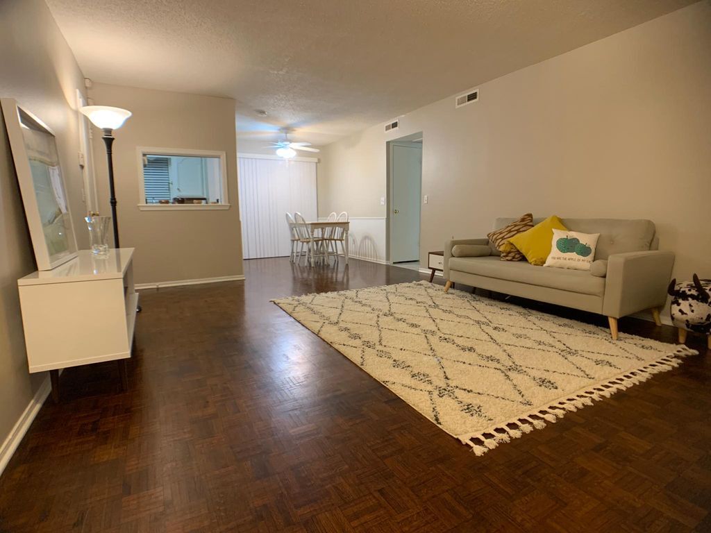 Foto principal - 11425 N May Ave