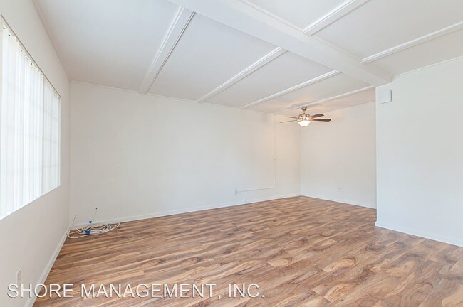 Building Photo - 3874-38765 Haines St