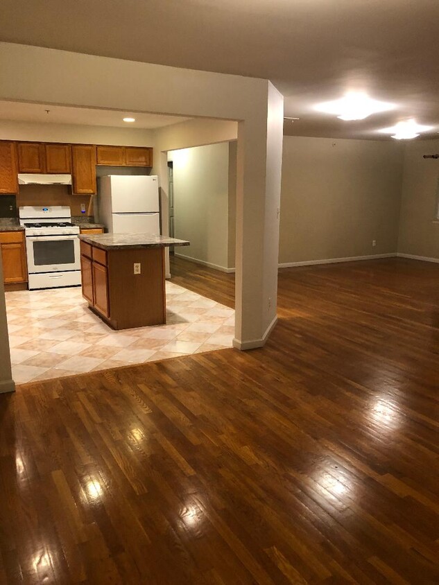 Open kitchen dinning room living room - 50-52 Polk St