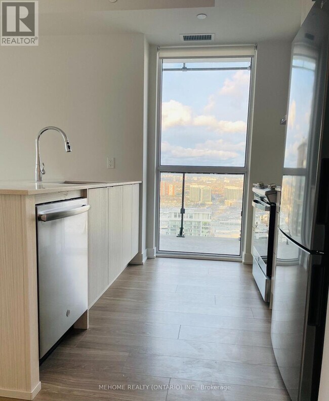 Building Photo - 4130-4130 Parkside Village Dr