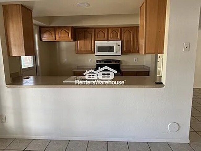 Building Photo - 5722 W Tierra Buena Ln