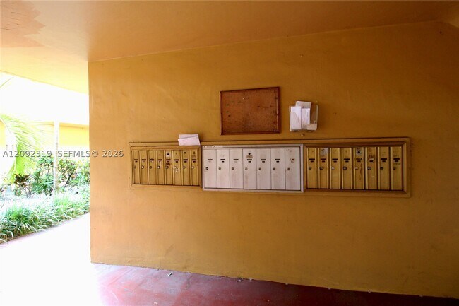 Foto del edificio - 2290 NW N River Dr