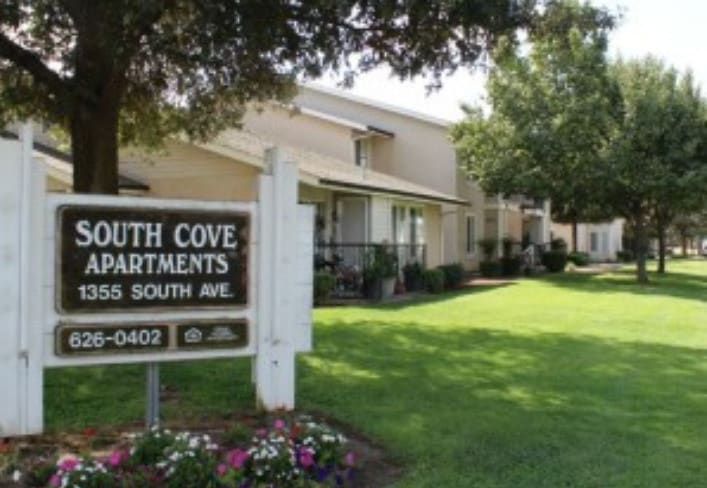 Primary Photo - 1355 South Ave