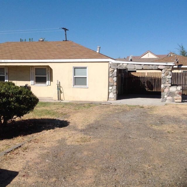 Primary Photo - Duplex For Rent in Modesto