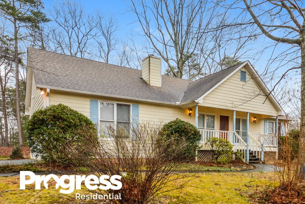 Primary Photo - 10 Peace Tree Ln NE