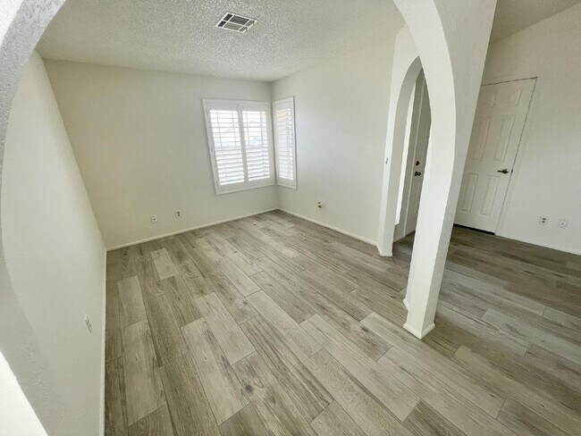 Foto del edificio - 3860 E Acoma Dr