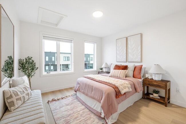 Building Photo - Refinery Townhomes