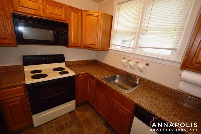 Foto del edificio - 325 forest beach road