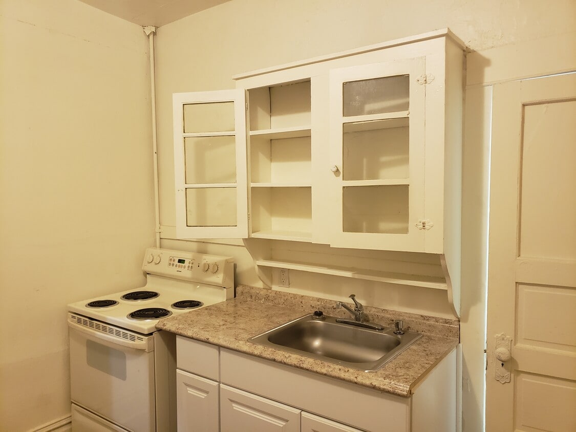 Primary Photo - 525 W Sinto Ave