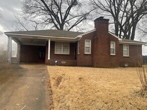 Building Photo - 1553 Paullus Ave