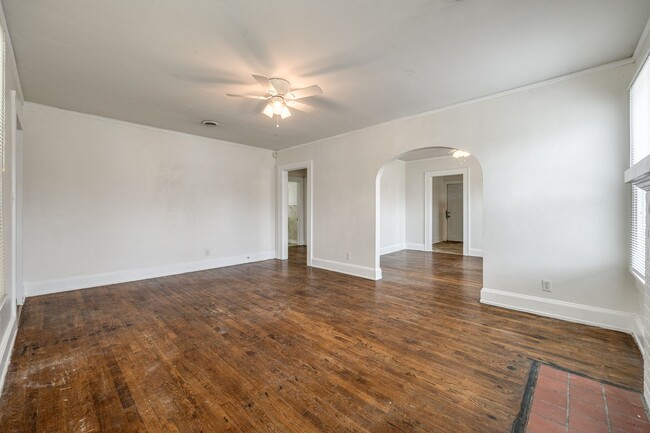 Foto del edificio - 2 Bedroom 1.5 bath All Brick Ranch in Rock...